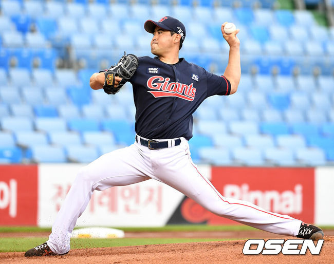 60억 뚜벅이가 대낮 음주운전 사고라니…야구계 선행왕이 어쩌다, 스스로 명예 날린 '121승 투수'