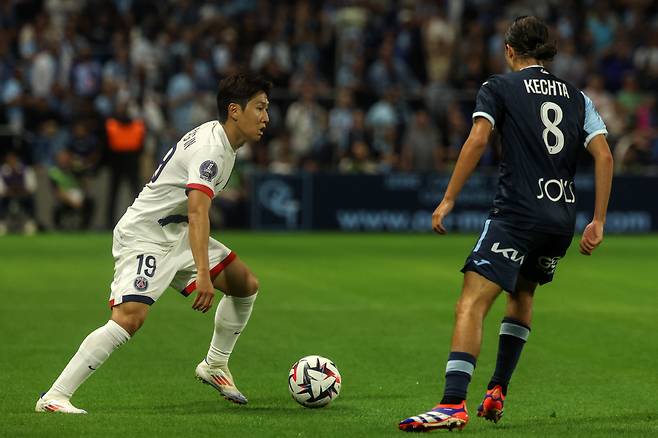 이강인 초대박, 환상 감아차기 '골키퍼 그대로 얼음'...개막 2경기 연속골 폭발 'PSG, 몽펠리에에 6-0 대승'