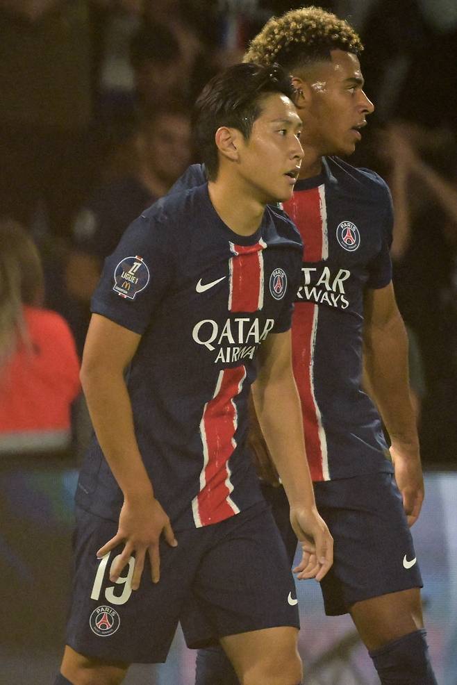 이강인 초대박, 환상 감아차기 '골키퍼 그대로 얼음'...개막 2경기 연속골 폭발 'PSG, 몽펠리에에 6-0 대승'