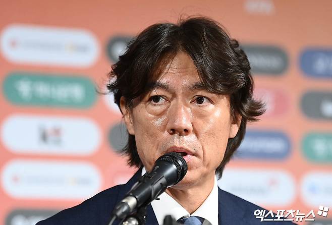 35세 정우영+스피드 떨어지는 박용우…풀백만 韓 축구 고민이 아니다