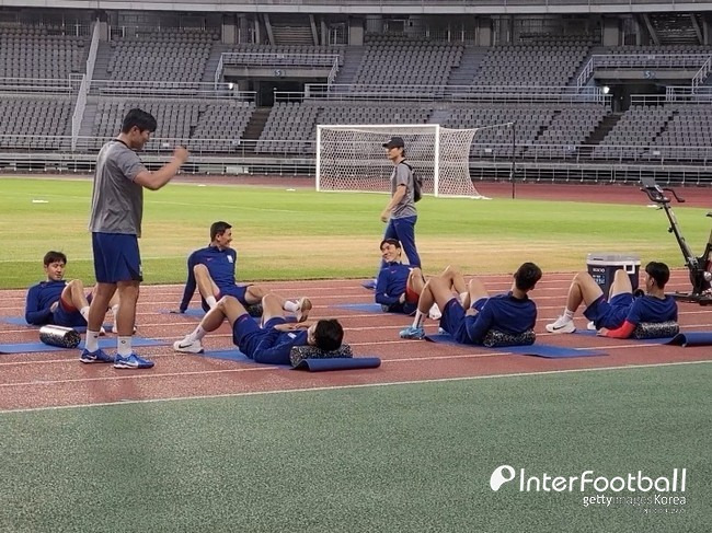 [IN VIEW] 이게 한국 대표팀이라고? '토트넘-뮌헨-PSG' 초호화 멤버 등장→페예노르트도 합류