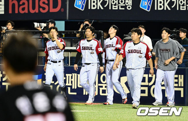 1위 추격했었는데, 이제 3위도 불안하다…우승팀, 어쩌다 이렇게 됐나