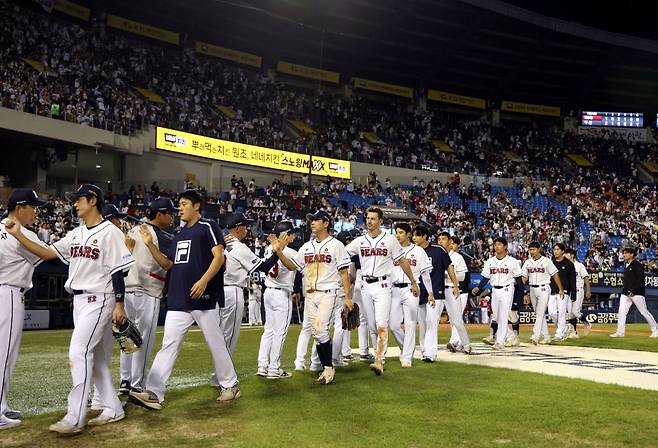 'KBO 43년 역사상 최초 진기록 나왔다' 그 주인공은 두산, 빠르면 내일(25일) 4위 확정