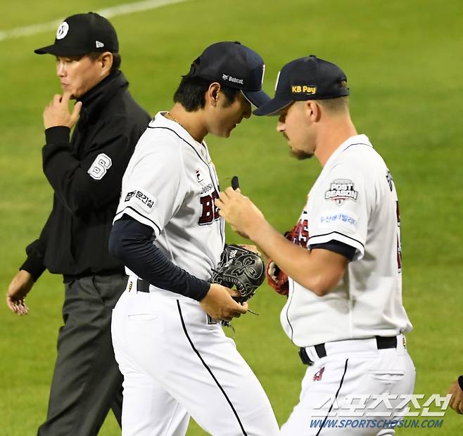 사상 초유 WC 업셋 나오나…KT, '한 번도 못 이긴 다승왕' 무너트렸다! 두산에 4-0 완승 [WC1 리뷰]