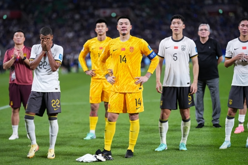 “어느 학교 운동부야?” 중국 축구대표팀 대굴욕···호주 원정 공항에서 중국인도 못알아봐