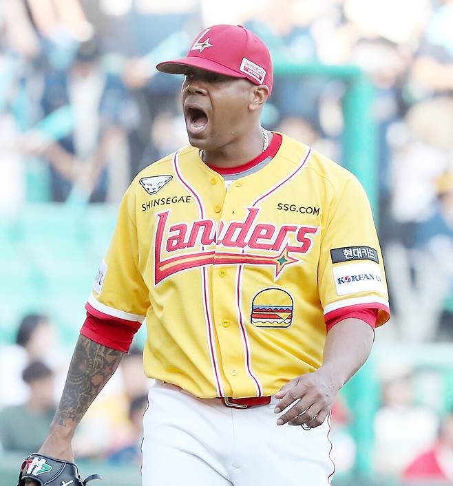 155km 불꽃을 던져도 재계약 불발…KBO 15승 투수는 대만으로 간다