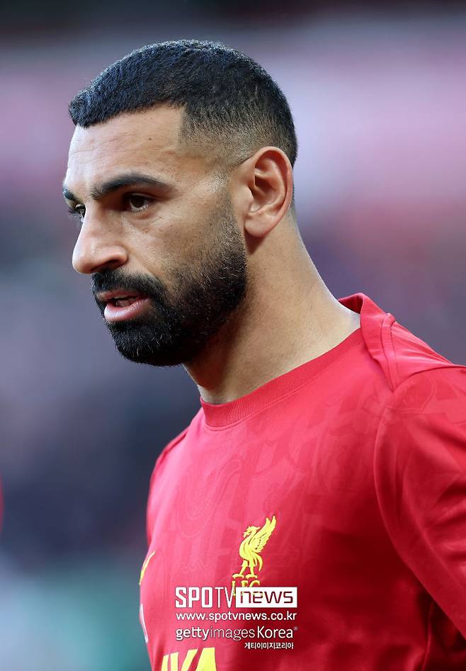 손흥민보다 더 억울한 케이스…'26경기 20골 17도움' 살라, 역대급 전반기에도 보스만 룰까지 하루