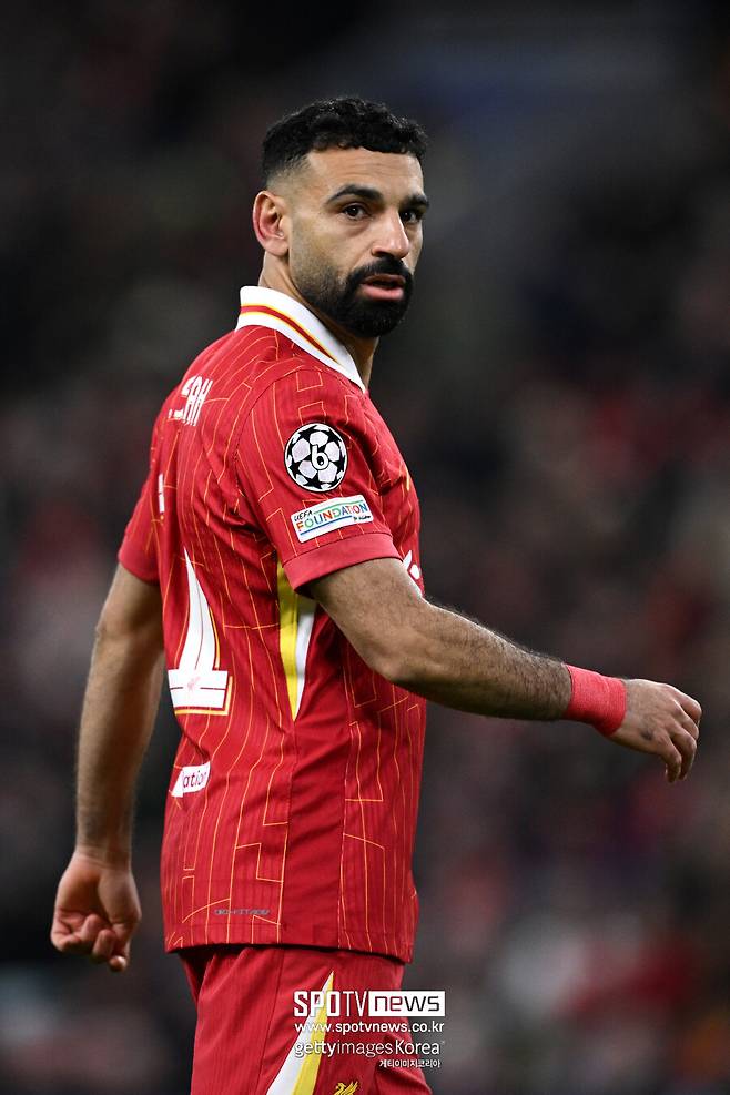 손흥민보다 더 억울한 케이스…'26경기 20골 17도움' 살라, 역대급 전반기에도 보스만 룰까지 하루