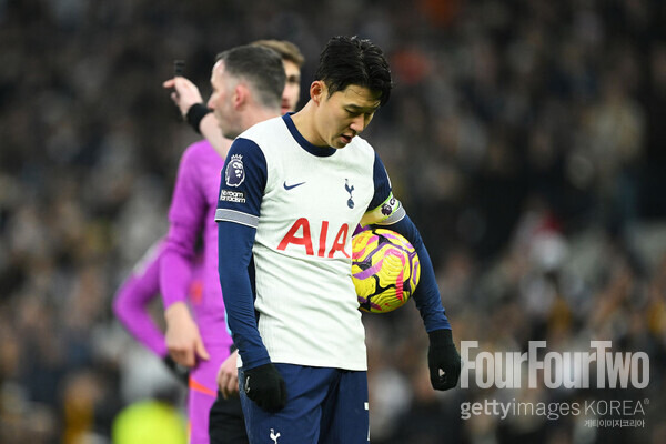 손흥민 PK 실축, 알고보니…“황희찬이 골키퍼에 슈팅 방향 알려줘”