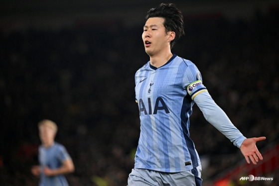 '영혼의 듀오' 케인 환호! '손흥민 뮌헨행' 세기의 이적 성사될까