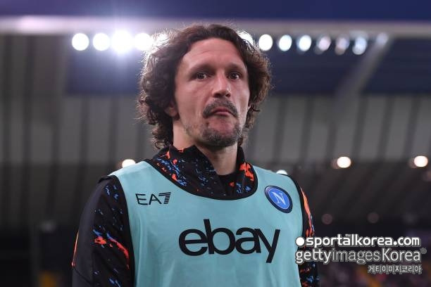 [오피셜] 아! 민재야, 구단에서 나가라네...33년 만에 우승 주역 계약 기간도 못 채운 채 방출