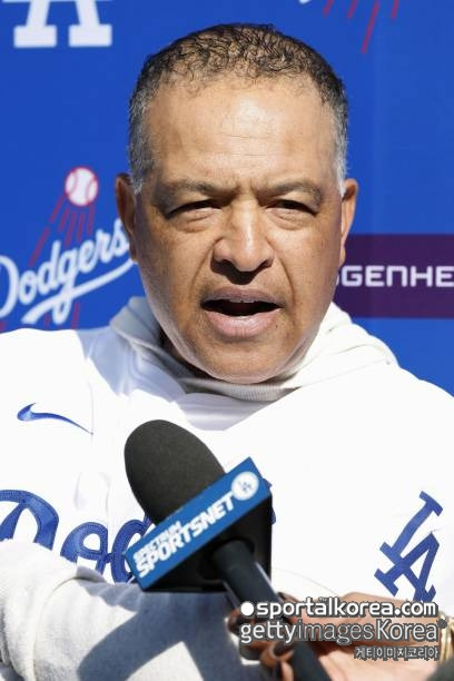 '큰일 났다' 장난이었는데...오타니, 로버츠 감독에게 제대로 찍혔다