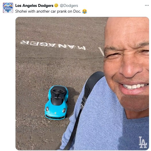 '큰일 났다' 장난이었는데...오타니, 로버츠 감독에게 제대로 찍혔다