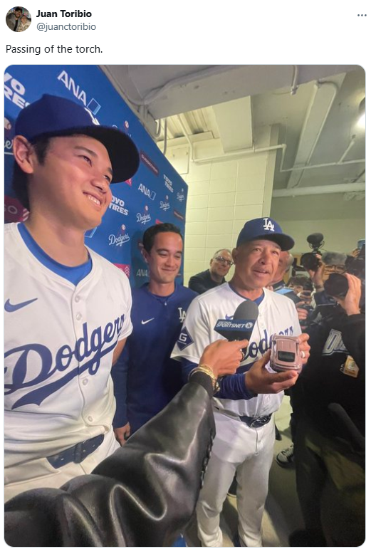 '큰일 났다' 장난이었는데...오타니, 로버츠 감독에게 제대로 찍혔다