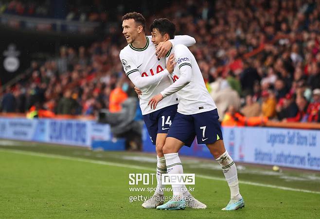 무려 36세에 '탈트넘' 효과 터졌다! 이적 후 '6골 8도움'→2골로 UCL 16강 진출까지 '완벽 견인'