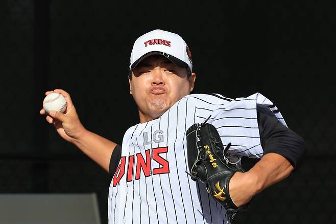 LG가 52억 다 준다고 약속했는데…운명의 한국행, 사령탑은