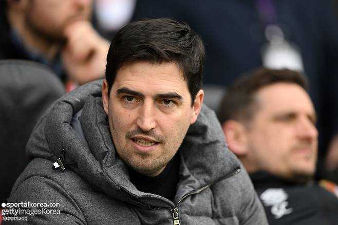 토트넘 패닉... “포스테코글루 아웃→40대 명장 낙점→레알 마드리드 등장”