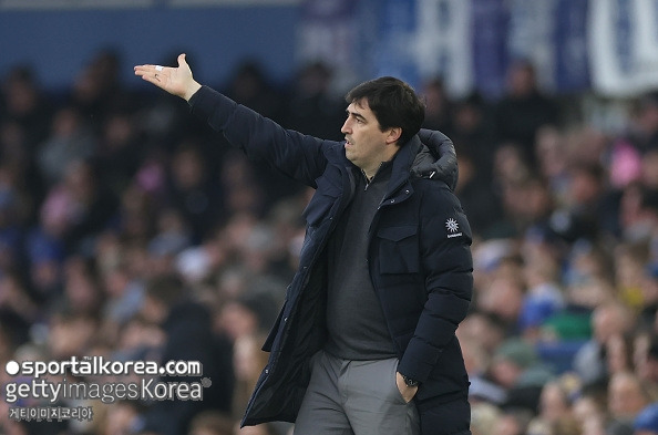 토트넘 패닉... “포스테코글루 아웃→40대 명장 낙점→레알 마드리드 등장”