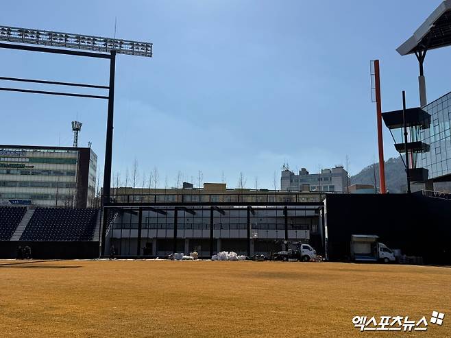 '라커룸이야? 호텔이야?' 한화 홈구장 천지개벽!…'한화생명 볼파크' 미리 둘러보니 [대전 현장]