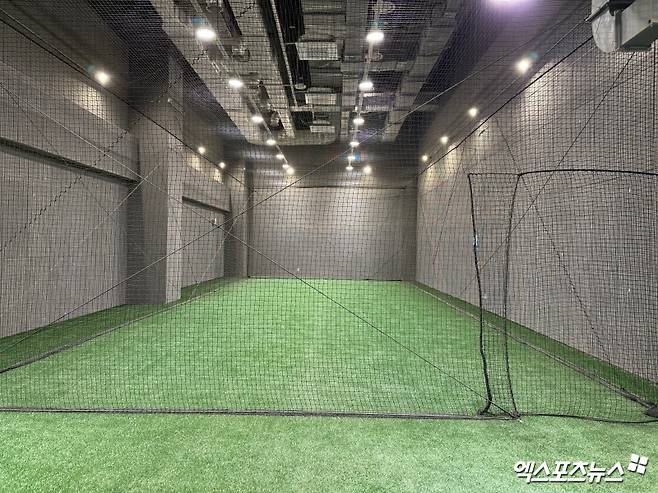 '라커룸이야? 호텔이야?' 한화 홈구장 천지개벽!…'한화생명 볼파크' 미리 둘러보니 [대전 현장]