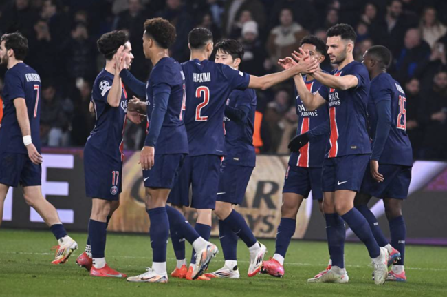골골골골골골골! '이강인 교체 출전' PSG, 브레스트 상대 합산 스코어 10-0으로 UCL 16강 진출 성공
