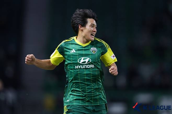 EPL 출신 감독 클래스! '포옛볼' 전북, ACL2 우승 보인다... 포트 합계 5-0 완파→8강 진출 성공