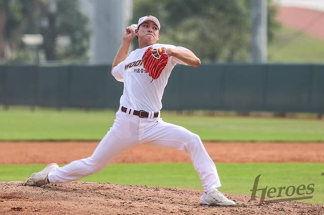 이래서 지명권 트레이드 했구나…19세 신인이 벌써 146km 완벽투, 16홈런 내야수 아깝지 않다