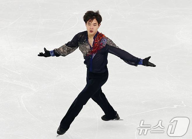 '첫 점프 실수' 피겨 차준환, 사대륙선수권 쇼트프로그램 4위