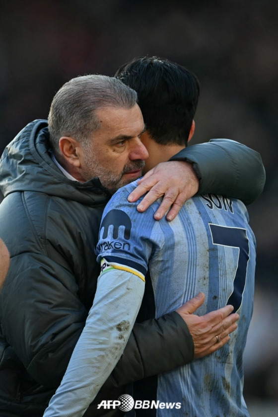 '토트넘 방출 명단' 손흥민, 사우디 2개 구단 '무려 750억' 파격 제안→유럽 잔류 불발 유력