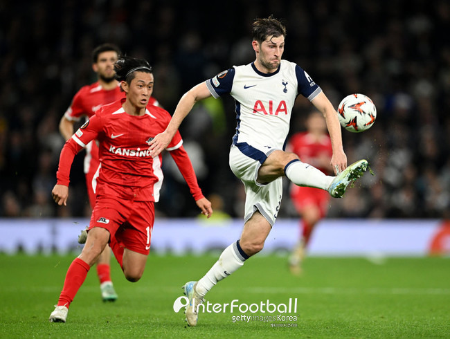 손흥민 이번 시즌 마지막 우승 기회...UEL 16강 상대, 알크마르 or 소시에다드