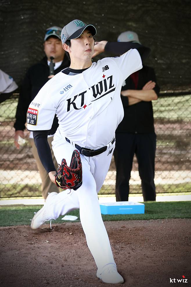 “공 살벌하다” 한 경기도 안 던졌는데, 왜 kt는 벌써 트레이드 성공을 확신하나