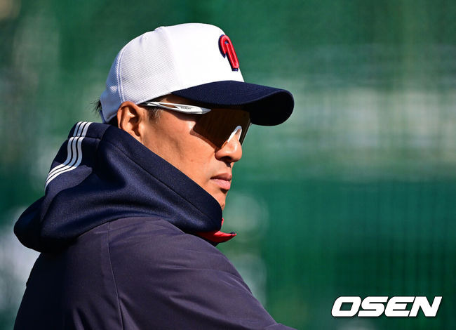 “무관중 사회인 상대 볼볼볼볼, 그렇게 던지면 선발 못해” 독해진 국민타자, 왜 김유성 향해 쓴소리 날렸나 [오!쎈 미야자키]