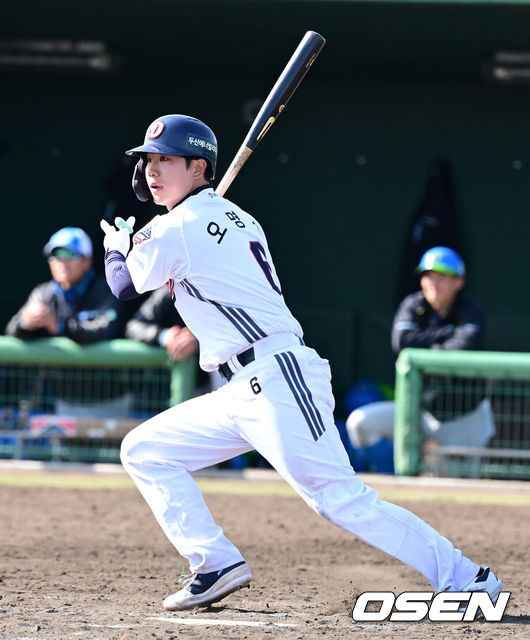 “무관중 사회인 상대 볼볼볼볼, 그렇게 던지면 선발 못해” 독해진 국민타자, 왜 김유성 향해 쓴소리 날렸나 [오!쎈 미야자키]
