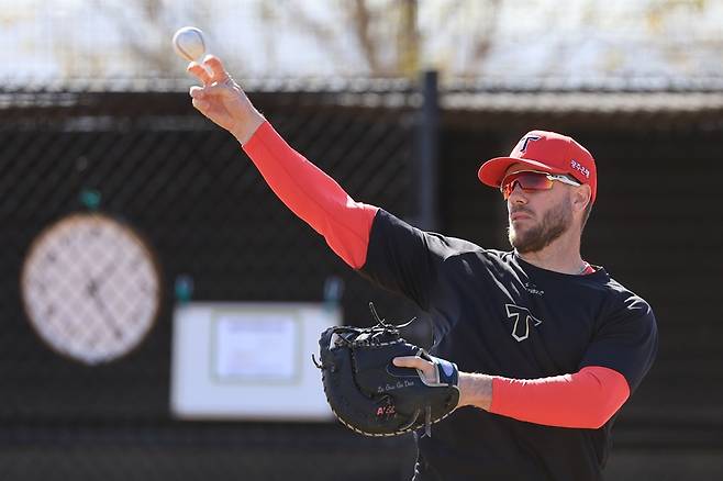 김도영은 OK, 하지만 위즈덤은 NO!…꽃감독의 새 외인 타자 배려 [오키나와 리포트]