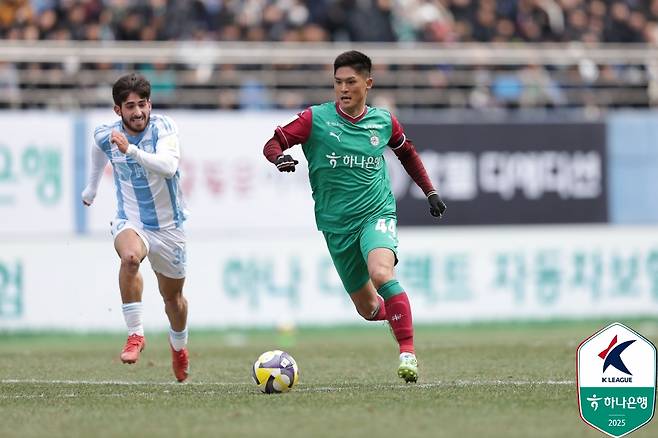 '이게 울산이다' 신입생 쌍포 쾅쾅 터졌다!…'윤재석-허율 데뷔골' 대전 2-0 완파→시즌 첫 승 신고 [현장 리뷰]