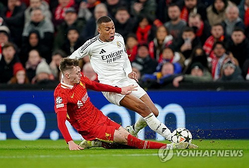 손흥민 꽁꽁 묶었더니 '연봉 650% 인상' 어메이징!… 21세 영건, 리버풀과 5년 재계약 협상