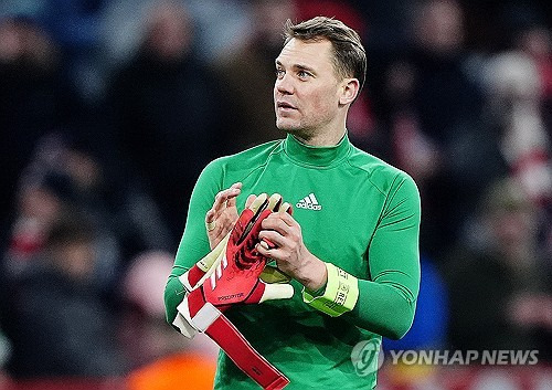 '한국전 치명적 실점' GK, 또또 굴욕…추가골 기뻐하다 종아리 찢어져 '황당 부상'→4경기 OUT