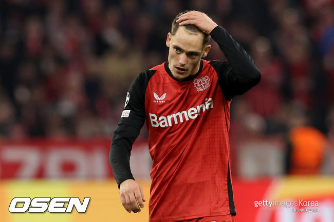 김민재한테 막힌 '2200억 몸값' 레버쿠젠 에이스, 교체 당하자 역대급 분노 표출