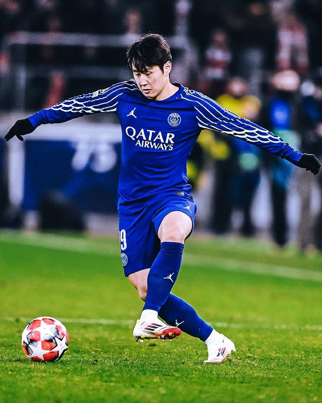 '이강인 OUT' 떴다...엔리케 철저한 외면, '유니폼 팔이' 악평 이어 방출설 계속