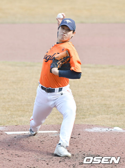 '156km 쾅' 한화 2군에 이런 투수가 숨어있었다니, 만루포 맞았지만…9라운드에 원석을 건졌다