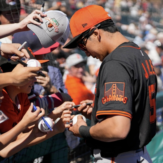 '또 대폭발!' 이정후 시범경기 2호 홈런포 작렬→무려 타율 4할+OPS 1.228 '괴력 이 정도라니'