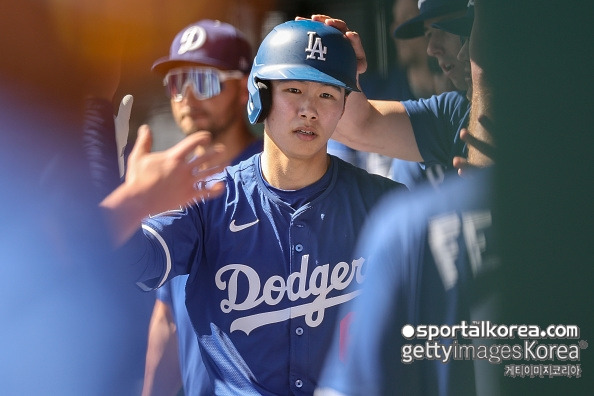 '타율 0.143' 김혜성, 2차 마이너행 명단 제외→메이저 캠프 잔류 성공...그러나 남은 시간이 많지 않다