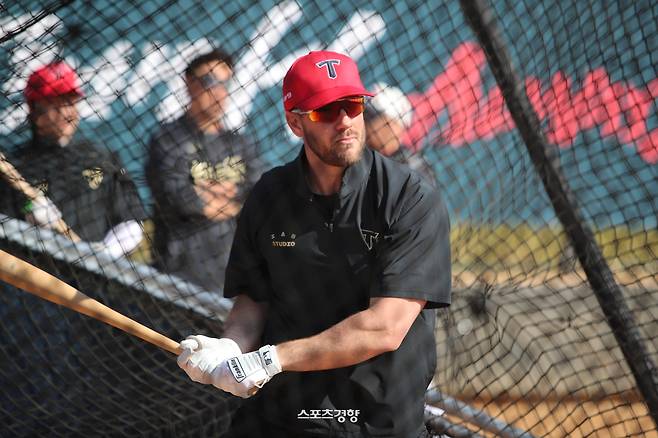 찬호-원준-도영 뒤 성범-위즈덤-형우, 이건 공포영화다···KIA 꿈의 라인업 공개 “열쇠는 ‘5번 위즈덤’ 손에”[스경x분석]