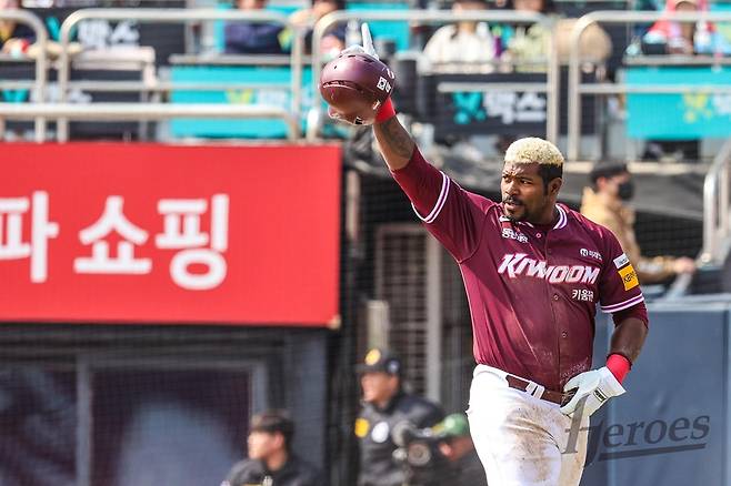 896일 만에 푸이그가 돌아왔다…개막전 키움 2번 타자로 선발 출전