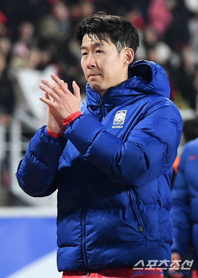 '멀뚱멀뚱' 정신줄 놓은 韓 축구, 이강인 아픔→황인범 복귀…홍명보호 요르단전 재소집, 사활 걸어야 위기 탈출
