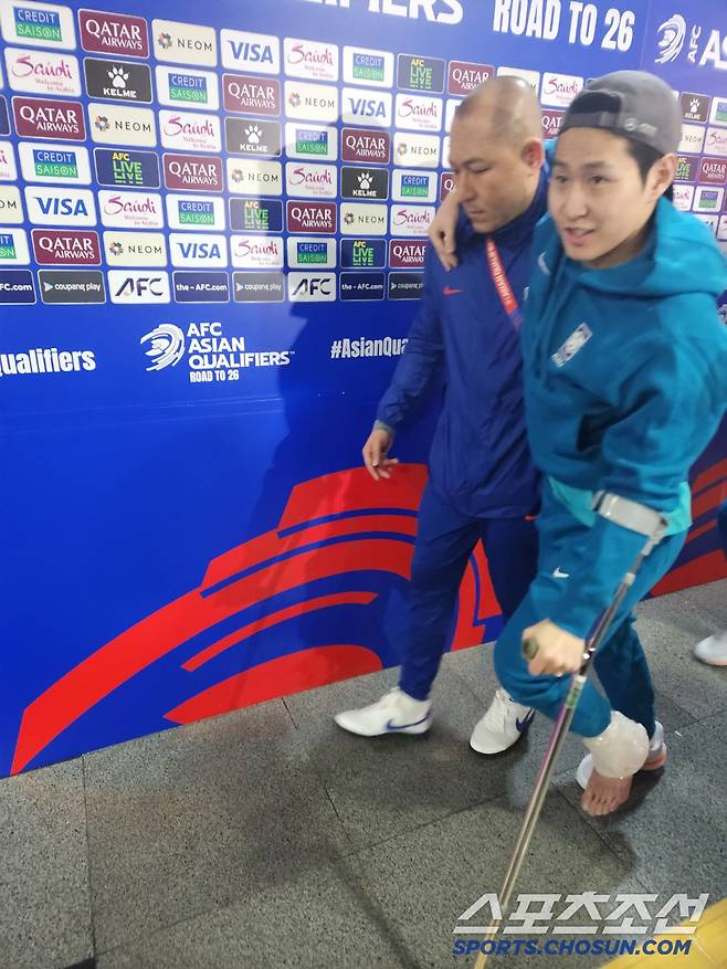 '멀뚱멀뚱' 정신줄 놓은 韓 축구, 이강인 아픔→황인범 복귀…홍명보호 요르단전 재소집, 사활 걸어야 위기 탈출