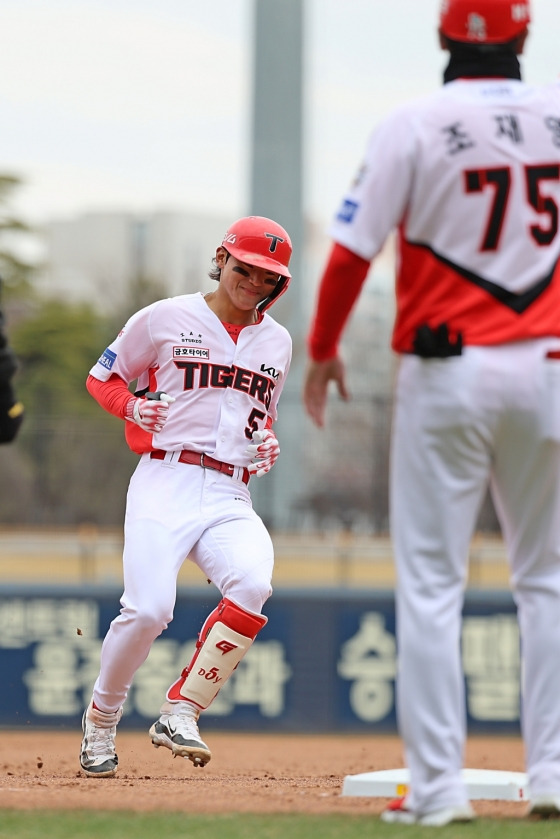 [속보] KIA 대형 악재, 김도영 햄스트링 부상으로 '교체 OUT'→병원행