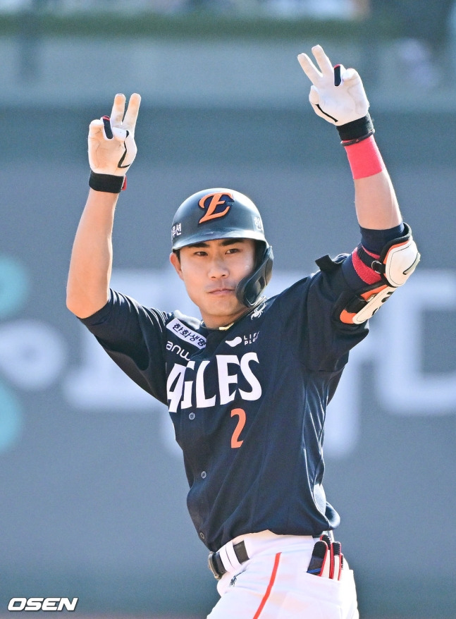 '이 맛에 질렀다' 심우준 결승타! 한화 개막전 4연패 흑역사, 50억 FA가 끝냈다... KT에 4-3 역전승 [수원 현장리뷰]