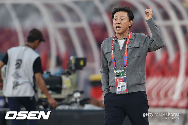 이것도 신태용 탓...인니 낙하산의 변명,