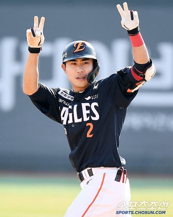 '누가 50억 오버페이라 했나' 화끈한 FA 이적 신고식...한화, KT 개막전 '짜릿한 역전승' [수원 현장]